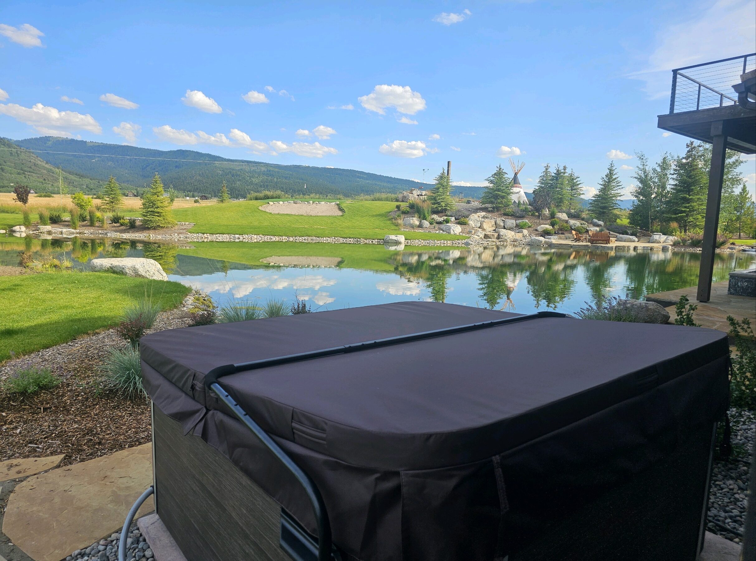 Artesian Elite Dove Canyon installed by Davison Spas in Teton Valley, ID. Closed cover